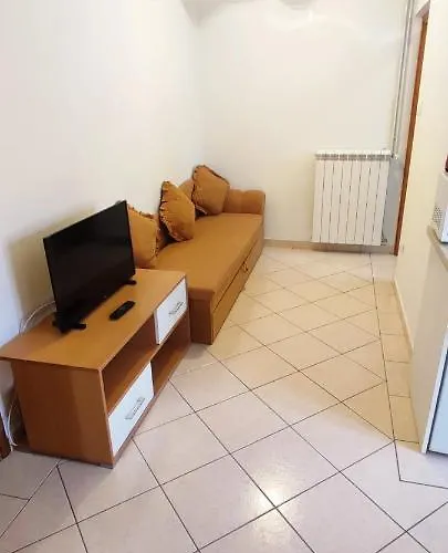 Kevric Apartment *